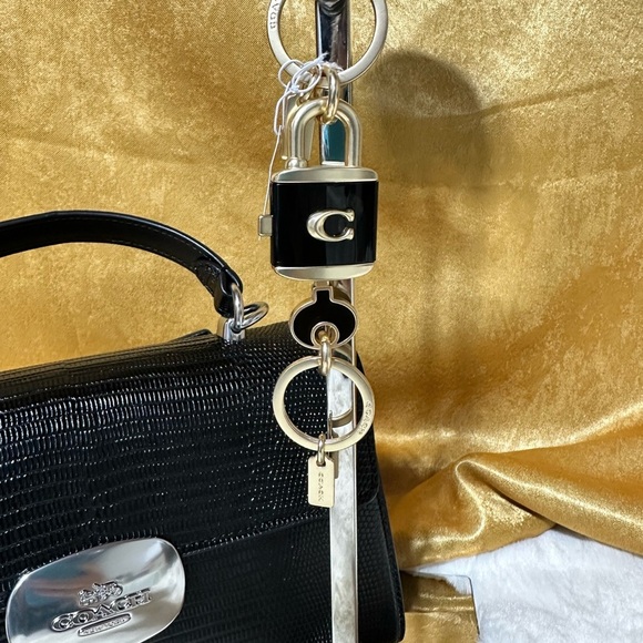 NWT COACH Lock And Key Ring Style C1679 Black And Gold - Picture 5 of 10